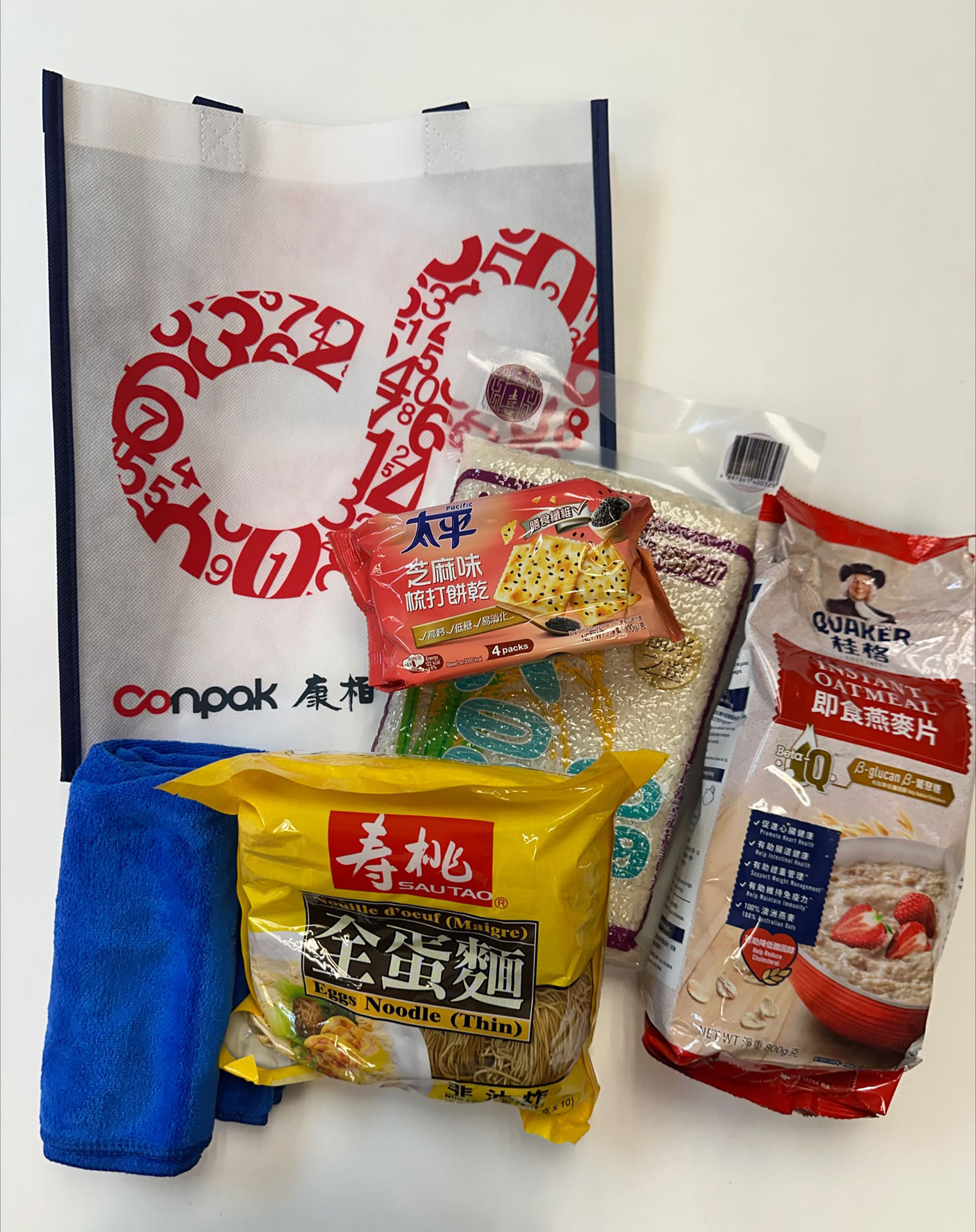 陪同「聖公會麥理浩夫人中心」長者體驗植物拓印